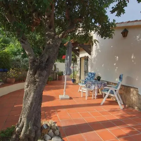 Agradable Casa Con Piscina Privada Y Jardin Feriehus