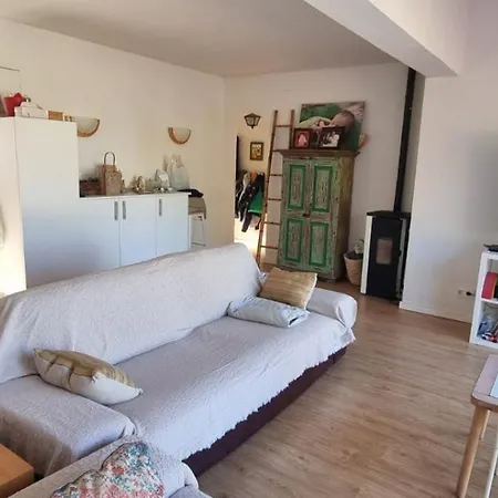 Agradable Casa Con Piscina Privada Y Jardin