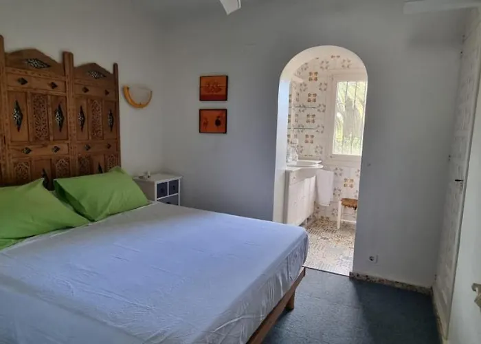 Agradable Casa Con Piscina Privada Y Jardin