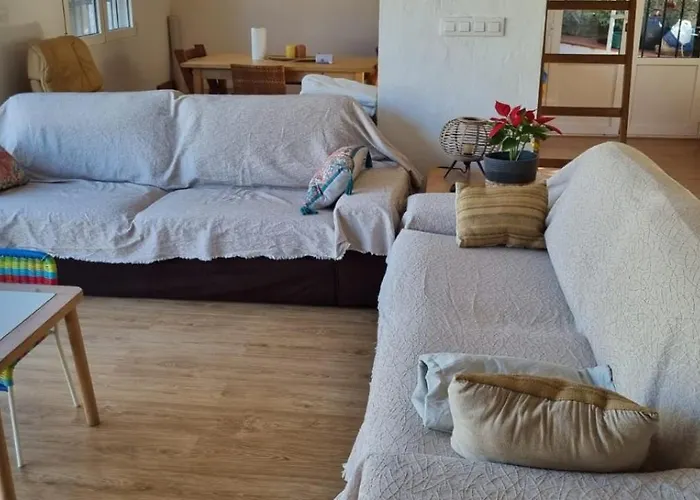 Feriehus Agradable Casa Con Piscina Privada Y Jardin