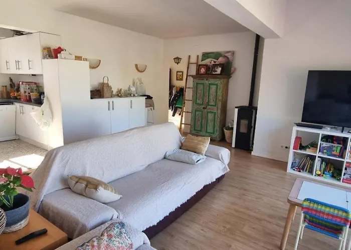 Agradable Casa Con Piscina Privada Y Jardin