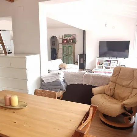 Дом отдыха Agradable Casa Con Piscina Privada Y Jardin Дения